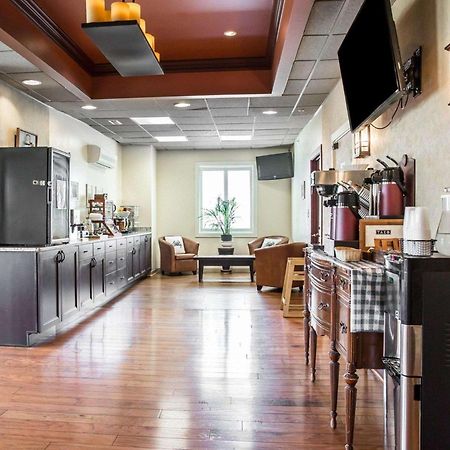 Island Inn & Suites, Ascend Hotel Collection Piney Point Exteriér fotografie