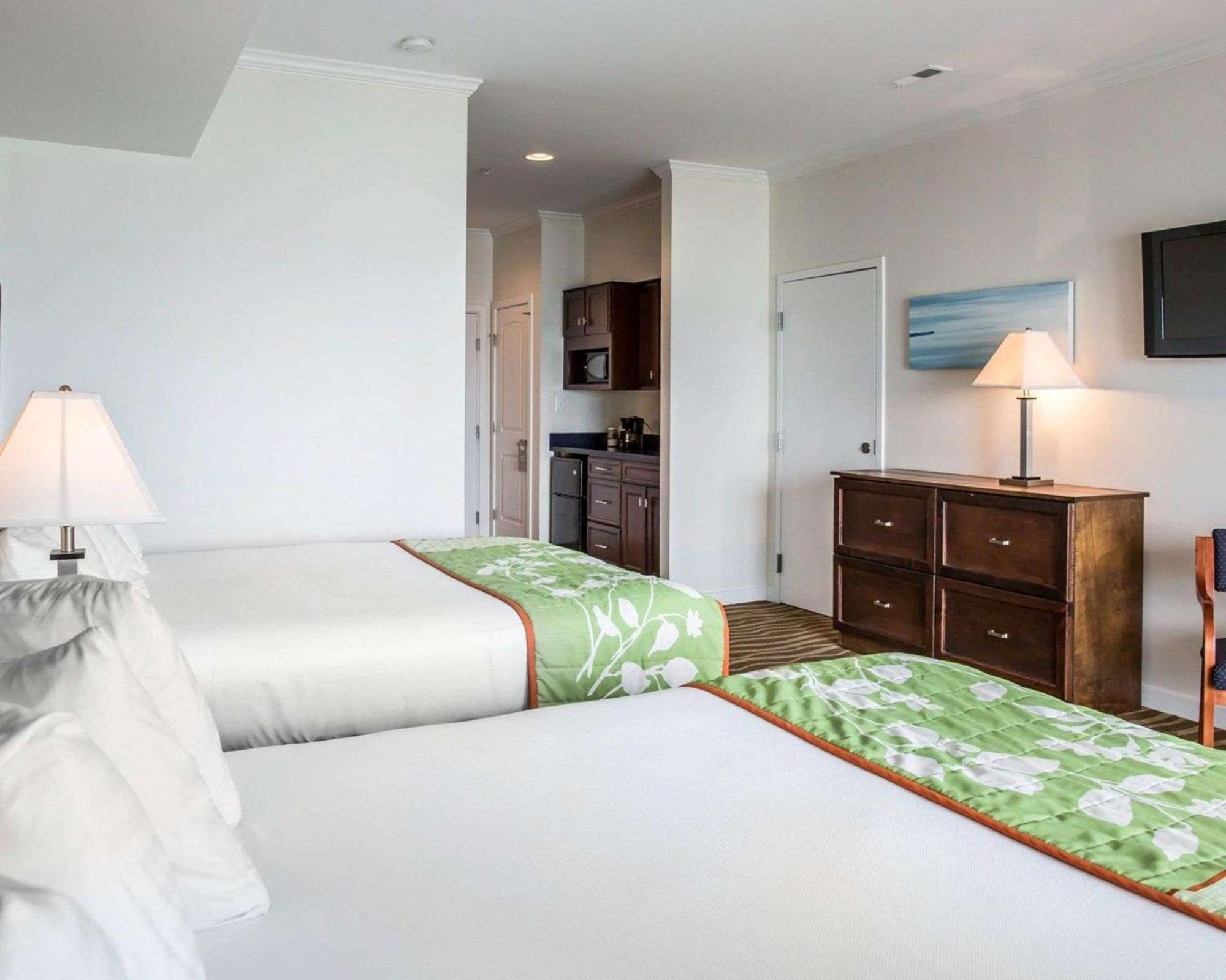 Island Inn & Suites, Ascend Hotel Collection Piney Point Exteriér fotografie