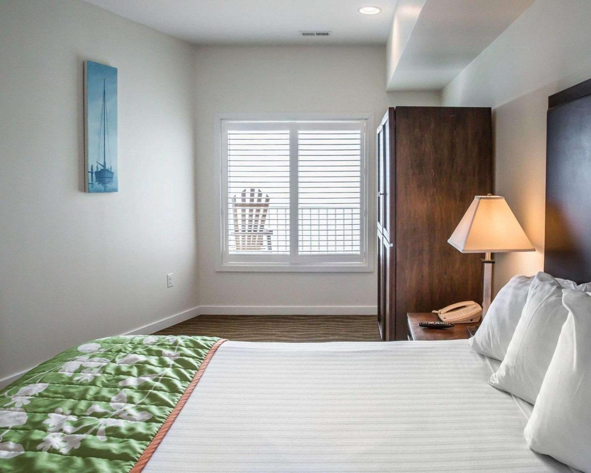 Island Inn & Suites, Ascend Hotel Collection Piney Point Exteriér fotografie
