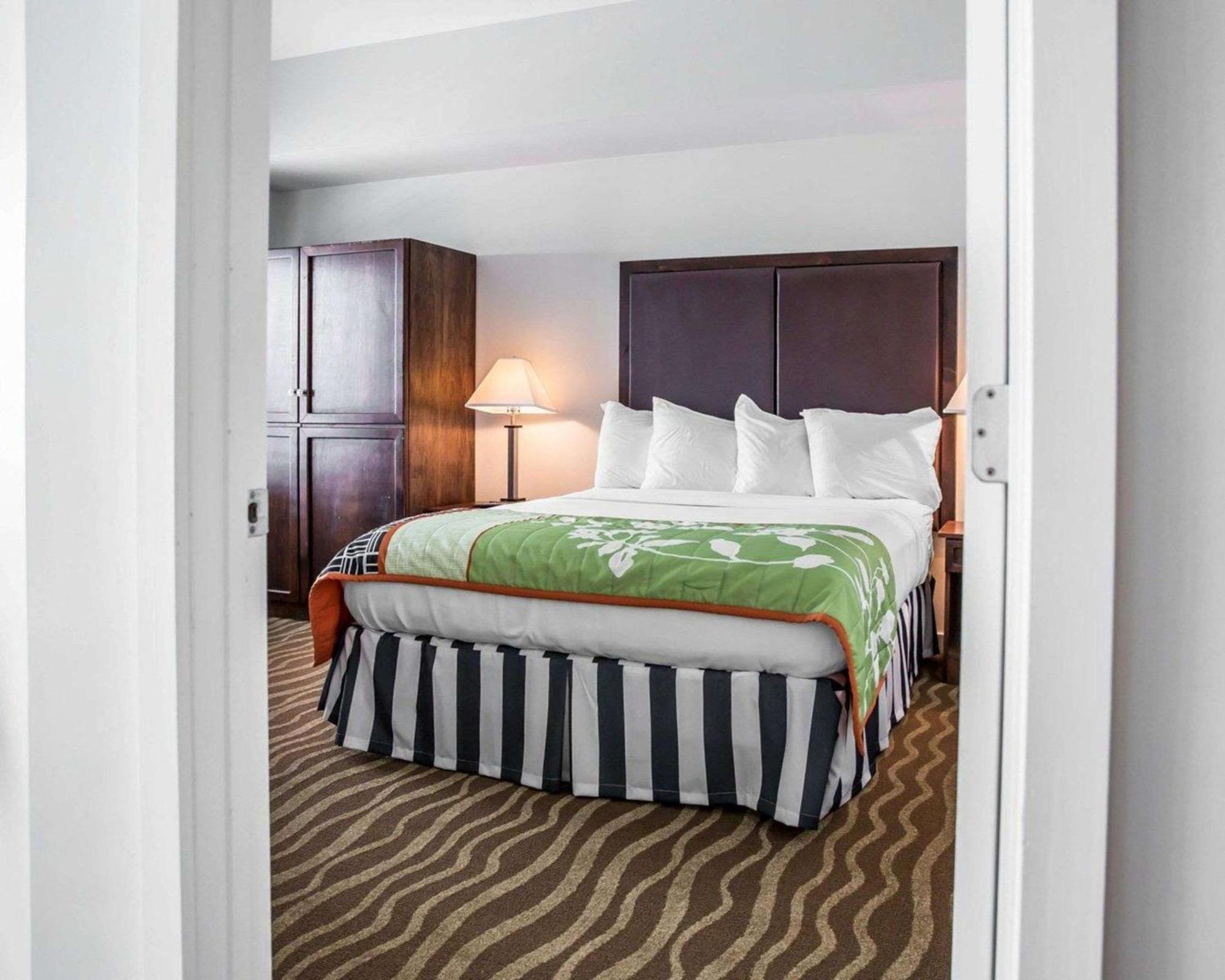 Island Inn & Suites, Ascend Hotel Collection Piney Point Exteriér fotografie
