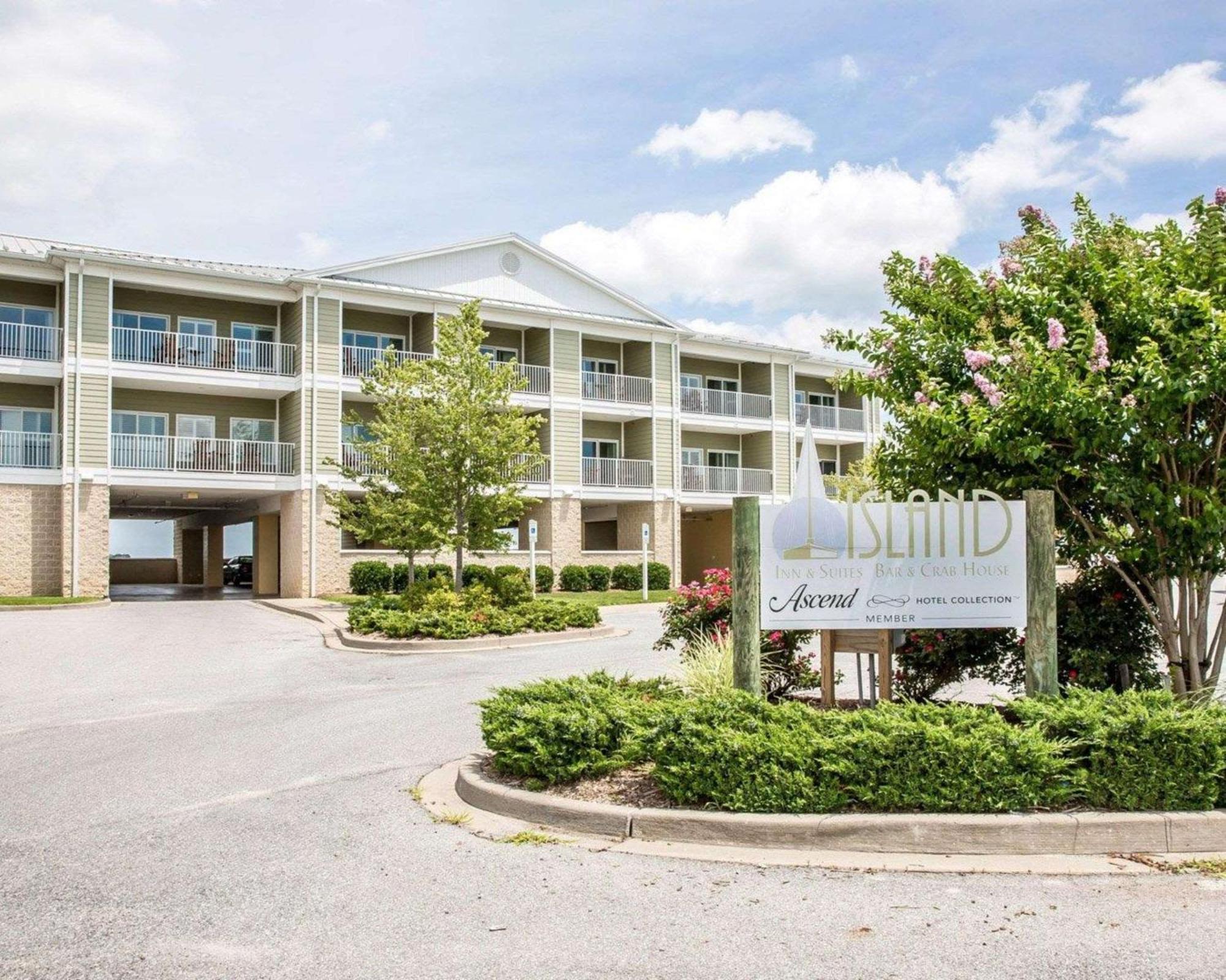 Island Inn & Suites, Ascend Hotel Collection Piney Point Exteriér fotografie