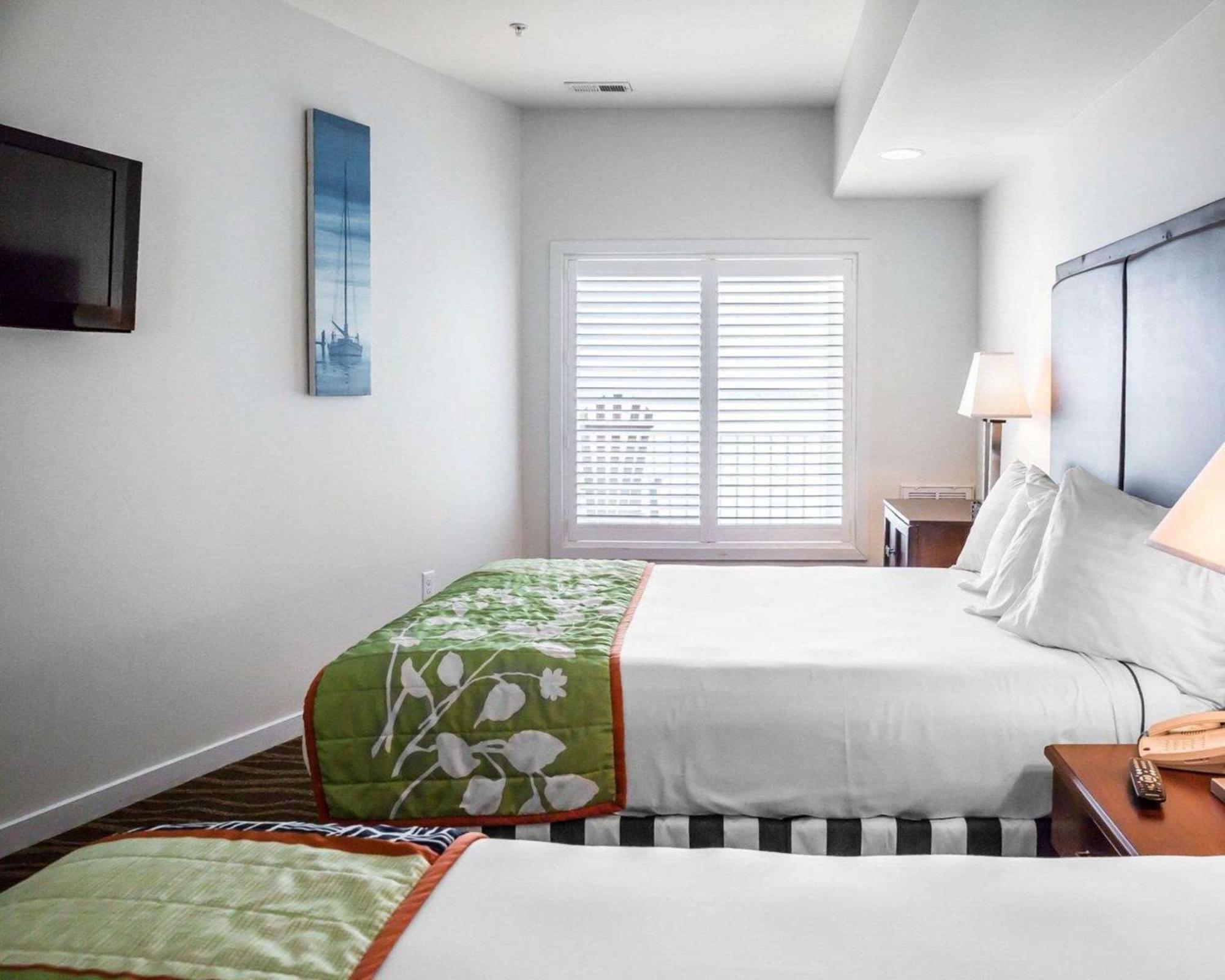 Island Inn & Suites, Ascend Hotel Collection Piney Point Exteriér fotografie