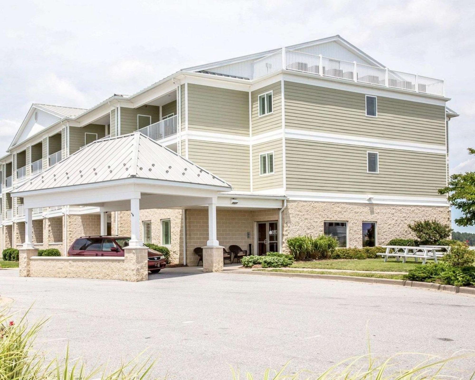 Island Inn & Suites, Ascend Hotel Collection Piney Point Exteriér fotografie