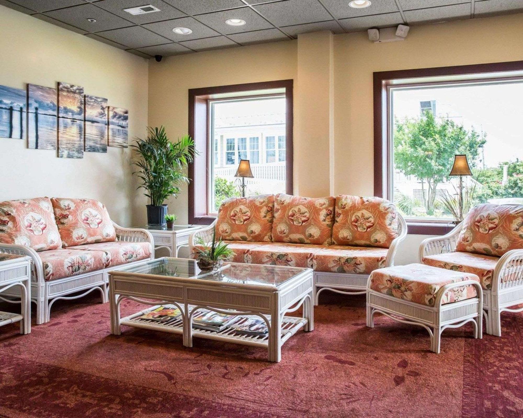 Island Inn & Suites, Ascend Hotel Collection Piney Point Exteriér fotografie