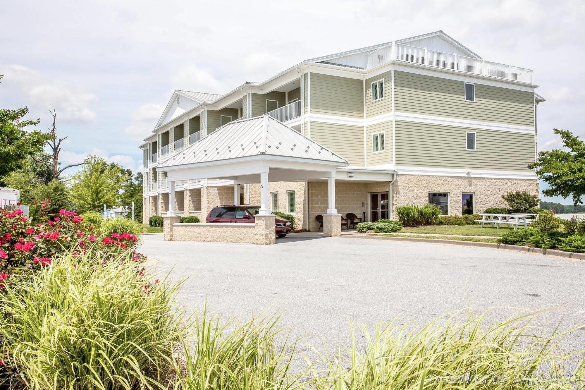 Island Inn & Suites, Ascend Hotel Collection Piney Point Exteriér fotografie