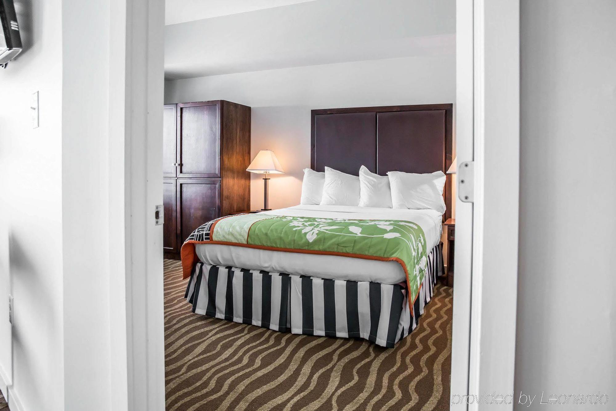 Island Inn & Suites, Ascend Hotel Collection Piney Point Exteriér fotografie