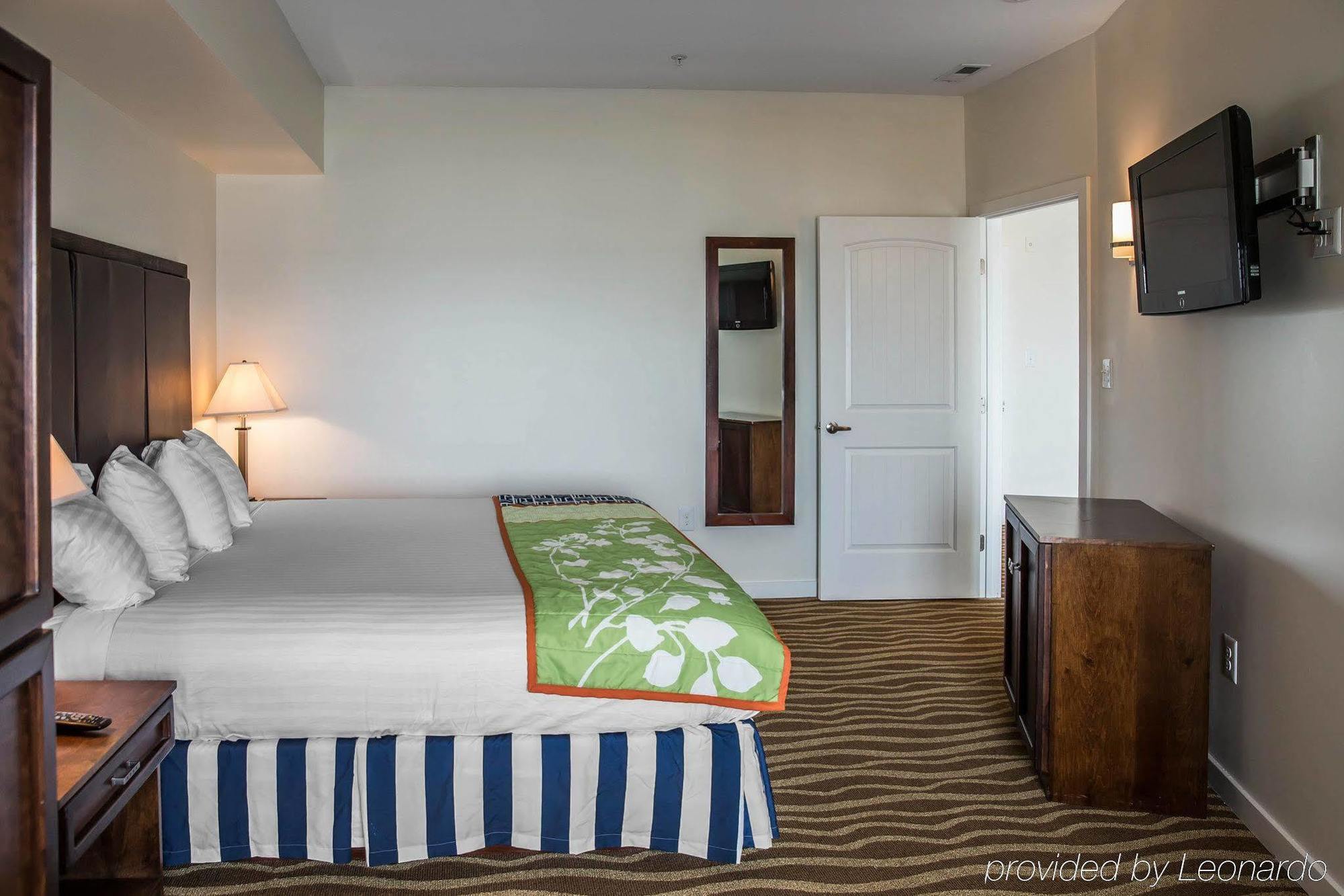 Island Inn & Suites, Ascend Hotel Collection Piney Point Exteriér fotografie